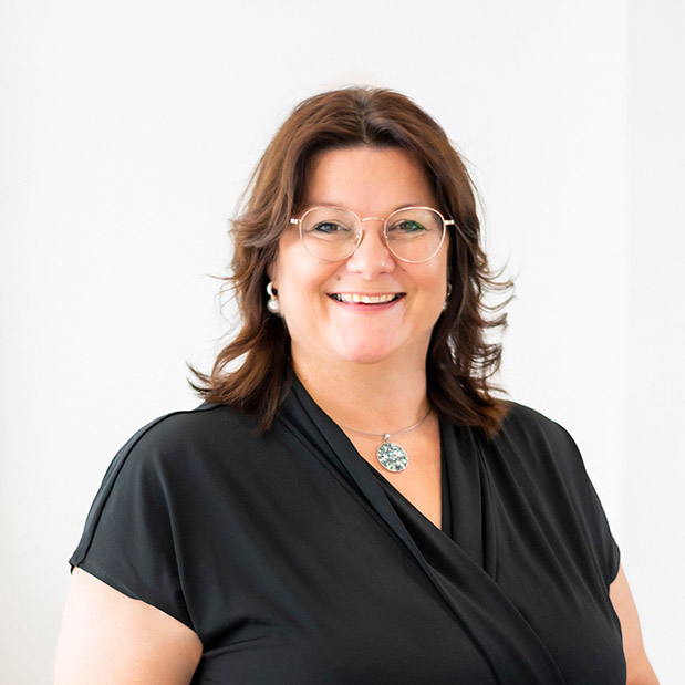 Nadina Schobert – Office Manager